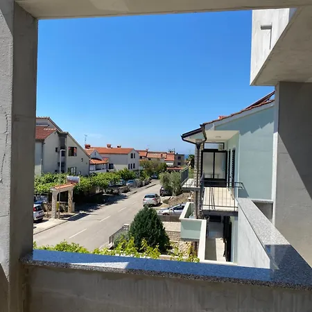 Ostanak kod kuće Gladiola *